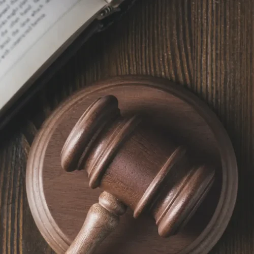 Free Online Legal Consultation with a Saudi Lawyer